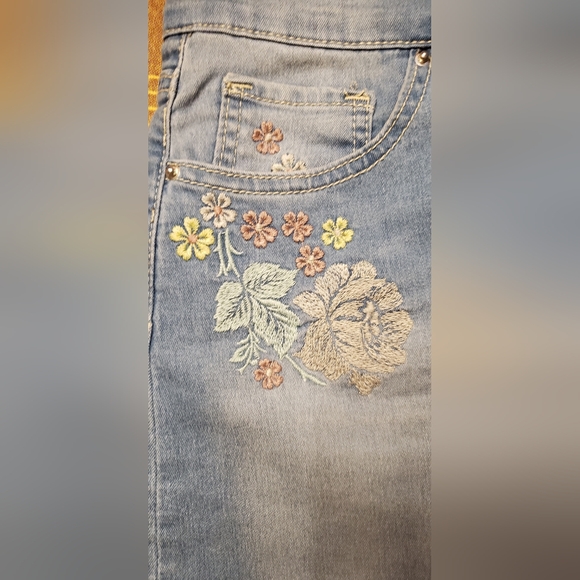 Royalty for Me Size 4 Jean Shorts - Picture 8 of 13